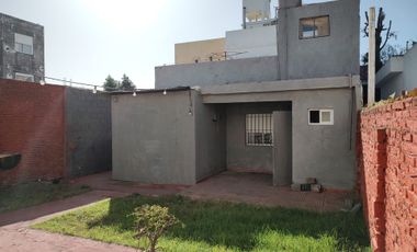 Venta Haedo PH 2 1/2  Ambientes fondo libre propio
