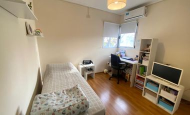 Triplex impecable ! 4 dormitorios, Garage, Apto Cr