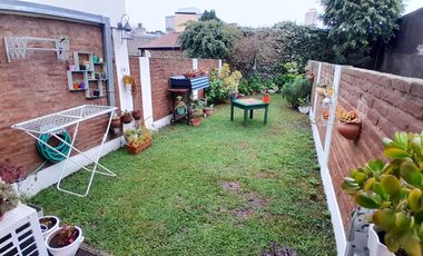 Venta Duplex 3 Ambientes Cochera y Patio Ezpeleta