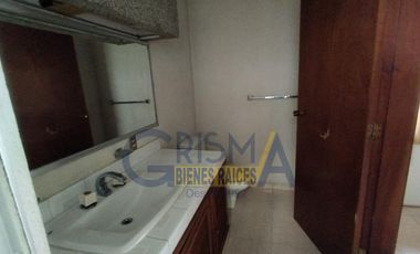 CASA EN VENTA EN EL CENTRO DE LA CIUDAD: ¡AMPLIA, BIEN UBICADA Y LISTA PARA SER TUYA