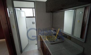 CASA EN VENTA EN EL CENTRO DE LA CIUDAD: ¡AMPLIA, BIEN UBICADA Y LISTA PARA SER TUYA