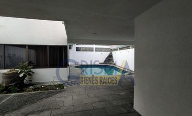 CASA EN VENTA EN EL CENTRO DE LA CIUDAD: ¡AMPLIA, BIEN UBICADA Y LISTA PARA SER TUYA