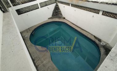 CASA EN VENTA EN EL CENTRO DE LA CIUDAD: ¡AMPLIA, BIEN UBICADA Y LISTA PARA SER TUYA