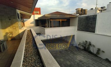 CASA EN VENTA EN EL CENTRO DE LA CIUDAD: ¡AMPLIA, BIEN UBICADA Y LISTA PARA SER TUYA
