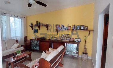 AMPLIA CASA EN VENTA EN COL. DEL VALLE, TUXPAN