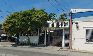 AMPLIA CASA EN VENTA EN COL. DEL VALLE, TUXPAN