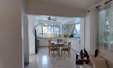 AMPLIA CASA EN VENTA EN COL. DEL VALLE, TUXPAN