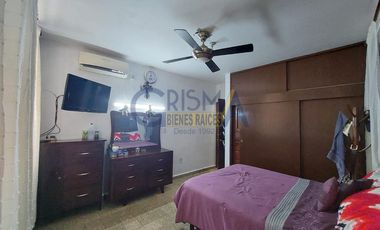 AMPLIA CASA EN VENTA EN COL. DEL VALLE, TUXPAN