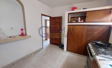AMPLIA CASA EN VENTA EN COL. DEL VALLE, TUXPAN