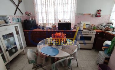 CASA EN VENTA SOBRE BOULEVARD Y  SOBRE  AVENIDA JUÁREZ, ZONA CENTRO