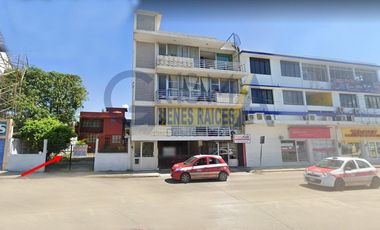 CASA EN VENTA SOBRE BOULEVARD Y  SOBRE  AVENIDA JUÁREZ, ZONA CENTRO