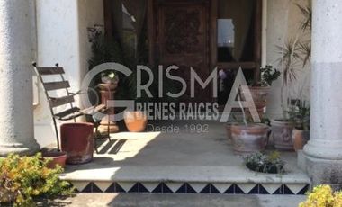 PRECIOSA CASA EN VENTA O RENTA ESTILO MEXICANO EN COL. JARDINES DE TUXPAN