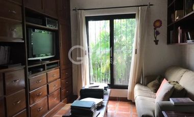 PRECIOSA CASA EN VENTA O RENTA ESTILO MEXICANO EN COL. JARDINES DE TUXPAN