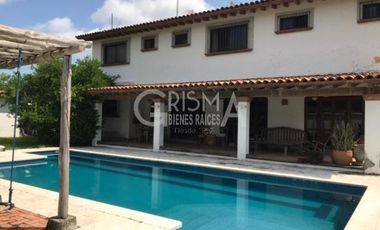 PRECIOSA CASA EN VENTA O RENTA ESTILO MEXICANO EN COL. JARDINES DE TUXPAN