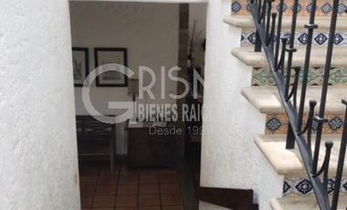 PRECIOSA CASA EN VENTA O RENTA ESTILO MEXICANO EN COL. JARDINES DE TUXPAN