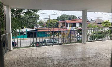 CASA CON JARDÍN EN VENTA EN EXCELENTE UBICACIÓN EN COL. RODRÍGUEZ CANO