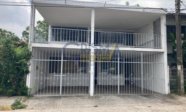 CASA CON JARDÍN EN VENTA EN EXCELENTE UBICACIÓN EN COL. RODRÍGUEZ CANO