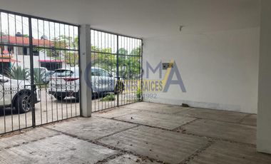 CASA CON JARDÍN EN VENTA EN EXCELENTE UBICACIÓN EN COL. RODRÍGUEZ CANO