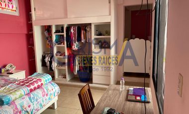 AMPLIA CASA EN VENTA EN ZONA CENTRO