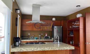 AMPLIA CASA EN VENTA EN ZONA CENTRO