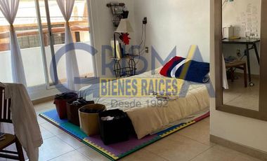 AMPLIA CASA EN VENTA EN ZONA CENTRO