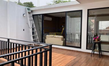 AMPLIA CASA EN VENTA EN ZONA CENTRO