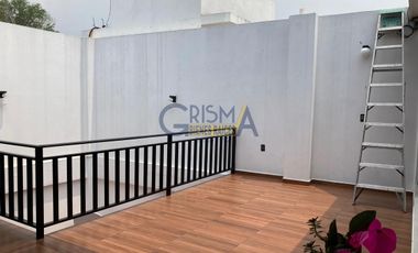 AMPLIA CASA EN VENTA EN ZONA CENTRO
