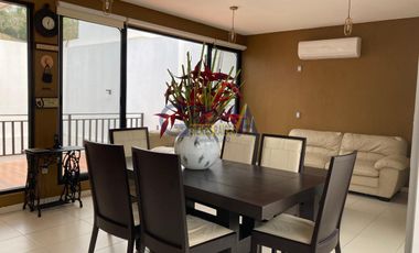 AMPLIA CASA EN VENTA EN ZONA CENTRO