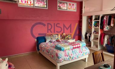 AMPLIA CASA EN VENTA EN ZONA CENTRO