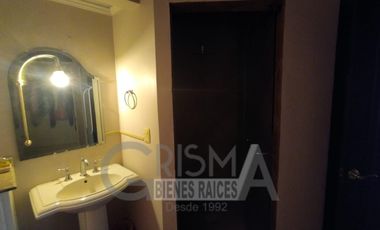 AMPLIA CASA CON EXCELENTE UBICACIÓN EN ZONA RESIDENCIAL DE POZA RICA.