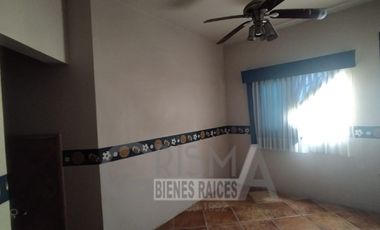 AMPLIA CASA CON EXCELENTE UBICACIÓN EN ZONA RESIDENCIAL DE POZA RICA.