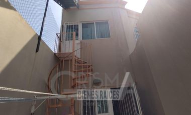 AMPLIA CASA CON EXCELENTE UBICACIÓN EN ZONA RESIDENCIAL DE POZA RICA.