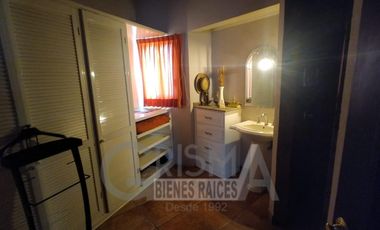 AMPLIA CASA CON EXCELENTE UBICACIÓN EN ZONA RESIDENCIAL DE POZA RICA.