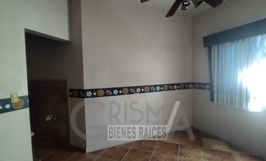 AMPLIA CASA CON EXCELENTE UBICACIÓN EN ZONA RESIDENCIAL DE POZA RICA.