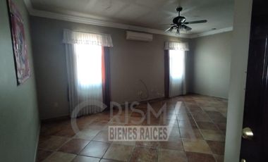 AMPLIA CASA CON EXCELENTE UBICACIÓN EN ZONA RESIDENCIAL DE POZA RICA.