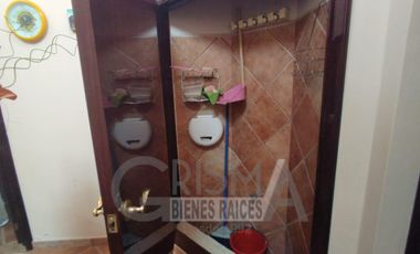 AMPLIA CASA CON EXCELENTE UBICACIÓN EN ZONA RESIDENCIAL DE POZA RICA.