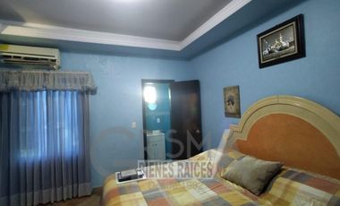 AMPLIA CASA CON EXCELENTE UBICACIÓN EN ZONA RESIDENCIAL DE POZA RICA.