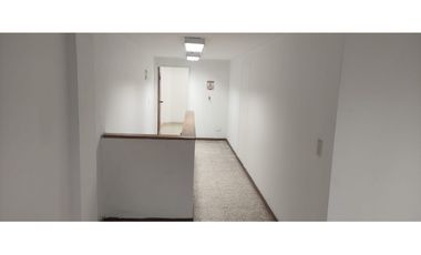 MAGNIFICO LOCAL DUPLEX CON VITRINA CARRERA 15 SAN BOSCO