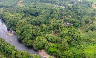 En Venta terreno de 26 hectáreas con hostería en Puerto Quito