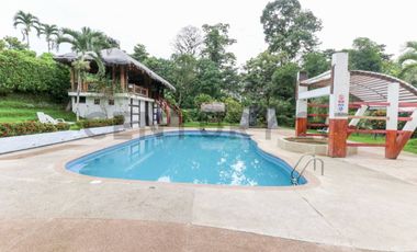 En Venta terreno de 26 hectáreas con hostería en Puerto Quito