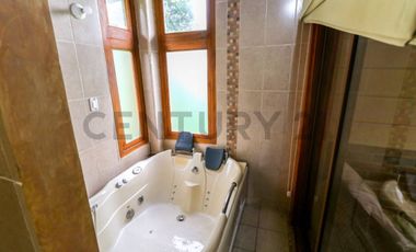 En Venta terreno de 26 hectáreas con hostería en Puerto Quito