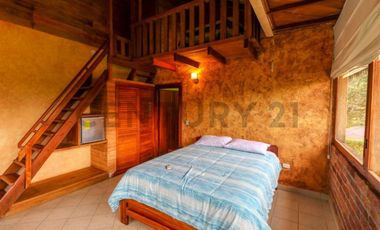 En Venta terreno de 26 hectáreas con hostería en Puerto Quito