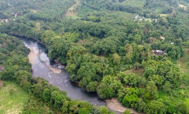 En Venta terreno de 26 hectáreas con hostería en Puerto Quito
