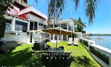 ¡Espectacular casa en venta frente al Lago! - Recibe rentas de +$80,000 mensuale