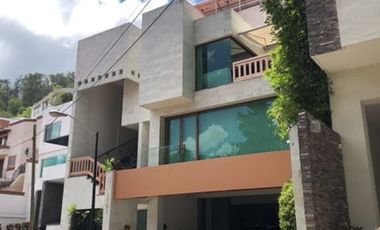 Preciosa casa en venta en Club Campestre