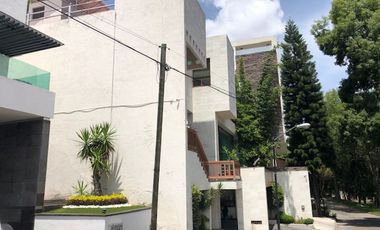 Preciosa casa en venta en Club Campestre