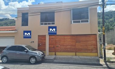 Casa para oficinas en Col. Bosque Camelinas