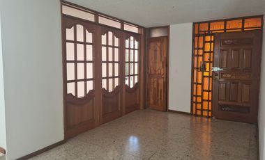 Casa para oficinas en Col. Bosque Camelinas