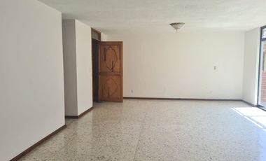 Casa para oficinas en Col. Bosque Camelinas