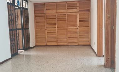Casa para oficinas en Col. Bosque Camelinas